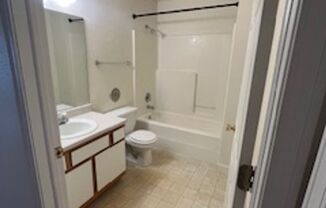 1 bed, 1 bath, 670 sqft, $1,049, Unit 100