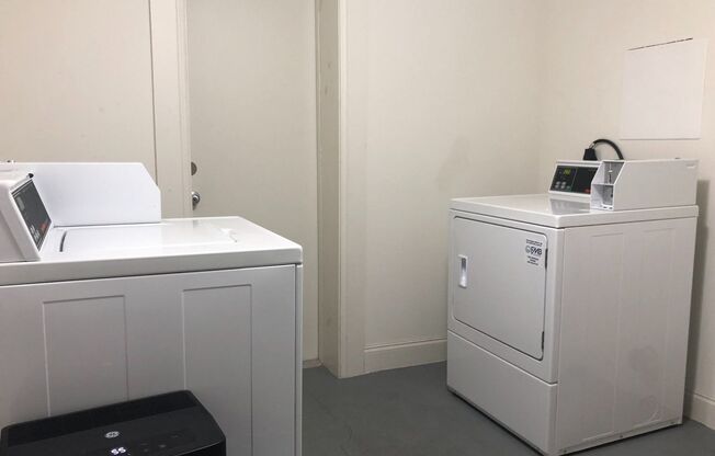 1 bed, 1 bath, $945, Unit 840-1A