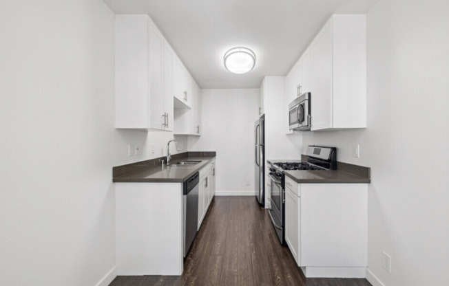 1 bed, 1 bath, 944 sqft, $2,695, Unit 206