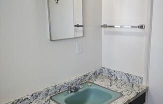 2 beds, 1 bath, $1,095, Unit 2