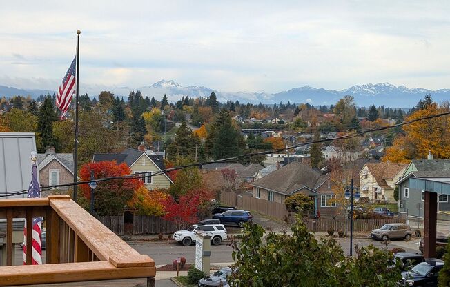 Easy Commute with Stunning Views!