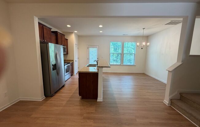 3BD/2.5BA townhome w/ garage in Flowers Plantation in Clayton!