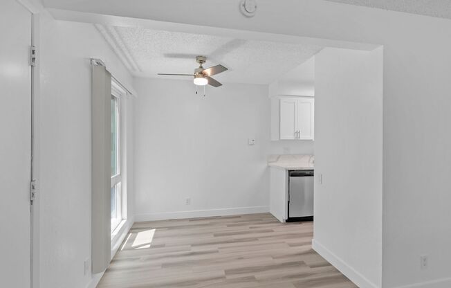1 bed, 1 bath, 660 sqft, $1,500, Unit 160