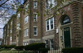 1 bed, 1 bath, 650 sqft, $1,175, Unit 4827-D2