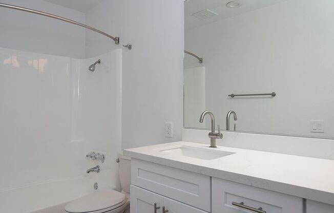 1 bed, 1 bath, 824 sqft, $2,695, Unit 205