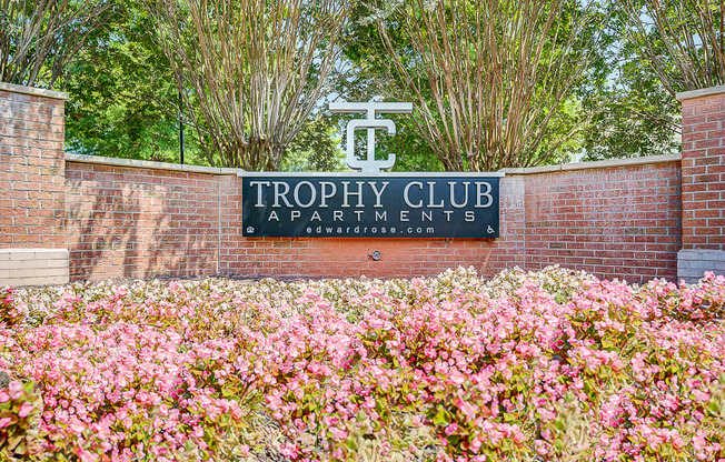 Welcoming Property Signage at Trophy Club at Bellgrade, Midlothian, 23113