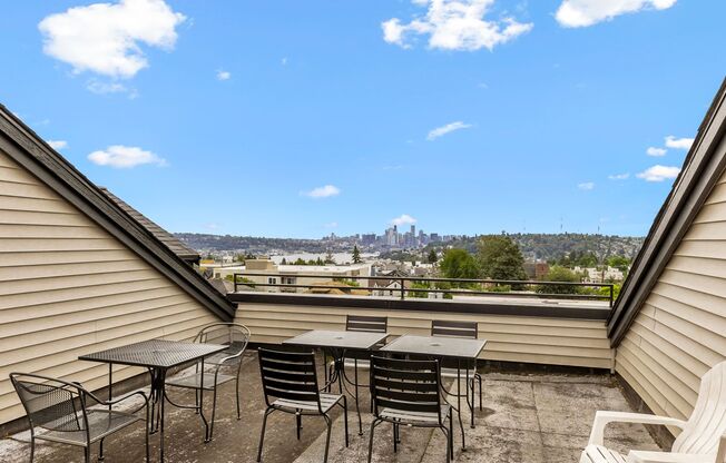 1 bed, 1 bath, 650 sqft, $2,695, Unit 300