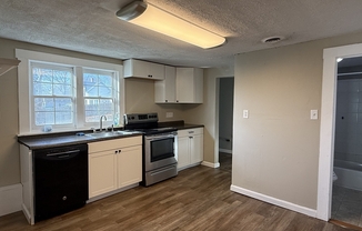 3 beds, 1 bath, 1,600 sqft, $2,600, Unit 1