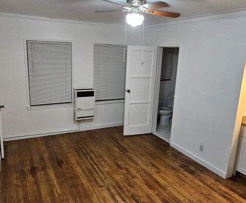 Studio, 1 bath, $1,300, Unit 205