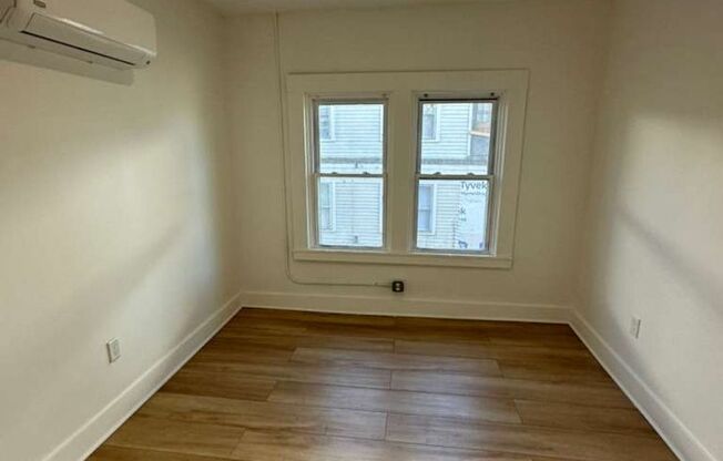 1 bed, 1 bath, 600 sqft, $1,050, Unit Unit 202