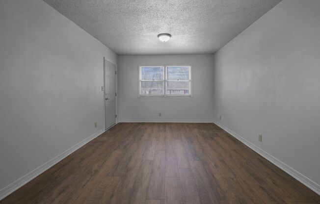 Beautiful Duplex Located near Downtown Columbia!