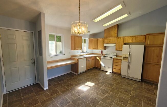 2 Bedroom Condo Available in Thurston