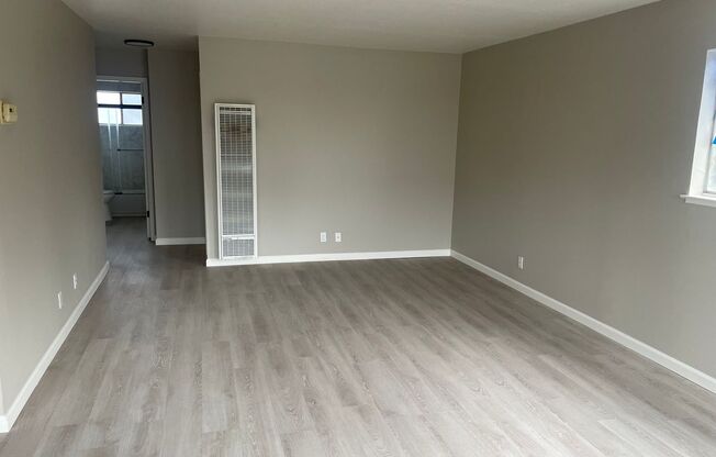 0014 - Francisco Ave 1136