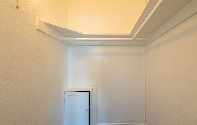 Studio, 1 bath, 350 sqft, $1,250, Unit Unit 404