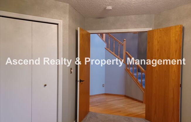 3 beds, 2.5 baths, $3,045