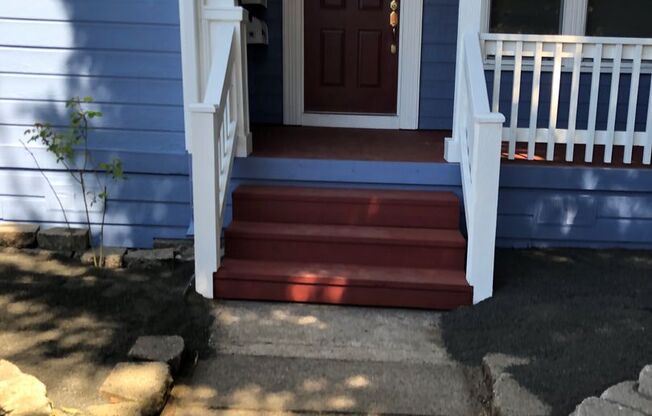 Beautiful Ground Level 1Bed/1Bath with outdoor space Close to Downtown Albany!