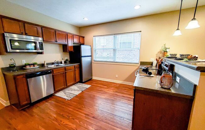 1 bed, 1 bath, 700 sqft, $1,195, Unit 617 - Unit 202 A817