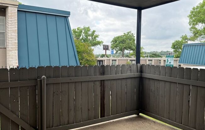 3 beds, 2 baths, 1,256 sqft, $1,550, Unit 12-1201 W/D