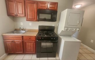 1 bed, 1 bath, $1,000, Unit 3