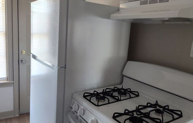1 bed, 1 bath, 653 sqft, $899, Unit 919-D