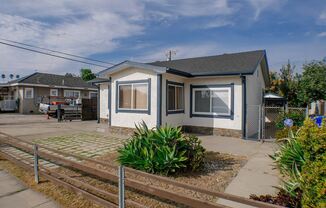 2924-2932 Suncrest Dr.