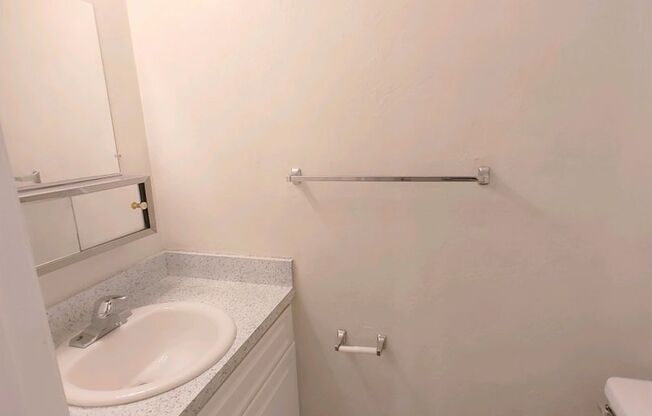 2 beds, 1.5 baths, 1,001 sqft, $1,375, Unit CW1806