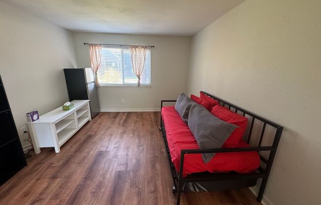 2 beds, 2 baths, $2,850, Unit # 1109
