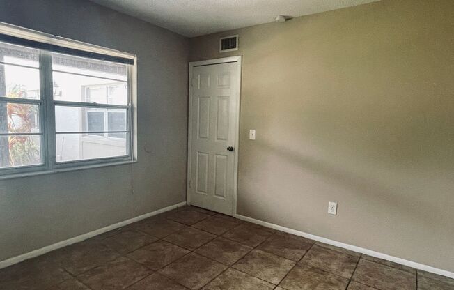 Well appointed 2/2 1st floor condo in beautiful Winter Garden. Available Now!