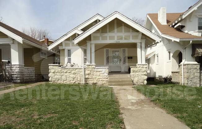 6841 WALROND AVE