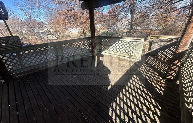 2 beds, 1 bath, $1,100, Unit 16704- #C