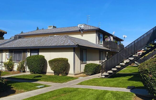 Studio, 1 bath, 400 sqft, $995, Unit 209