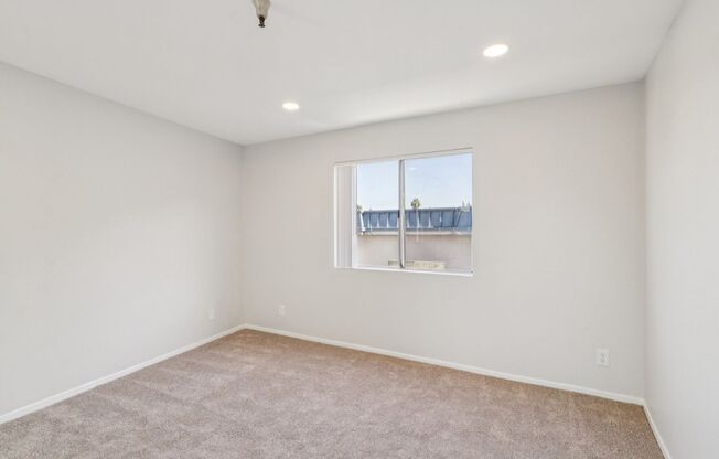 2 beds, 2 baths, 1,195 sqft, $2,598, Unit 402