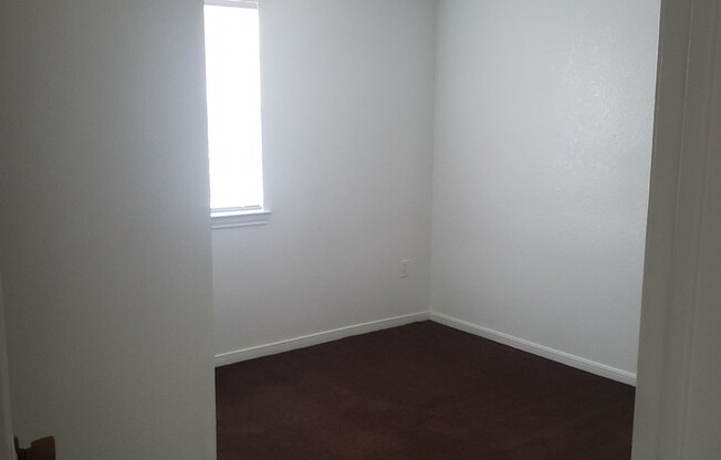 2 beds, 1 bath, 775 sqft, $695, Unit A-STILL OCCUPIED BY RESIDENT