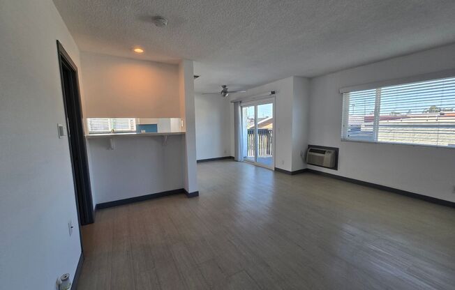 2 beds, 1 bath, 900 sqft, $3,090, Unit 131-22