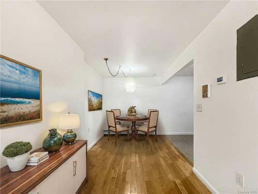 1 bed, 1 bath, 800 sqft, $2,500