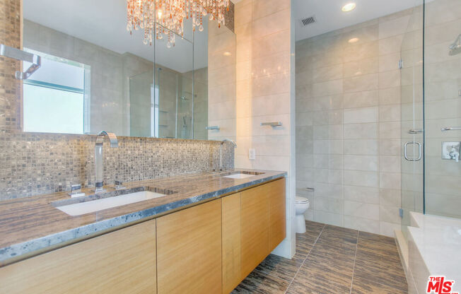 1 bed, 2 baths, 1,300 sqft, $5,795, Unit 39G