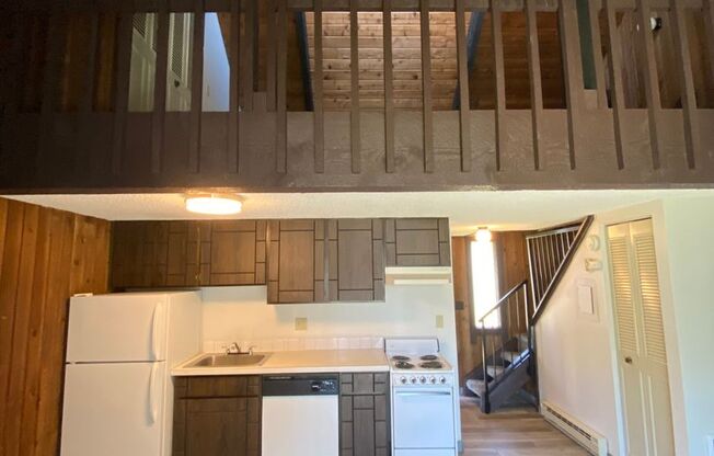 1 bed, 1 bath, 500 sqft, $1,025, Unit 38