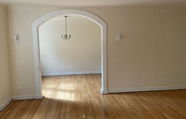 1 bed, 1 bath, 708 sqft, $1,340, Unit King Edward Annex 36