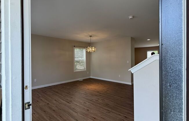 Move in Ready Luxury 4 Bedroom, 2.5 bath home for rent...