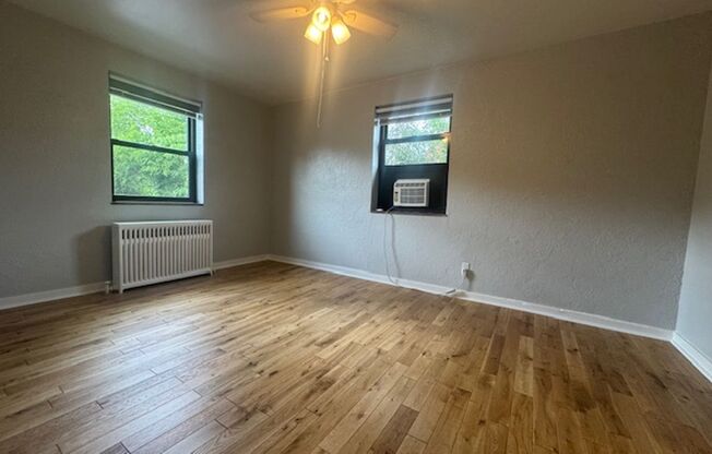 1 bed, 1 bath, 600 sqft, $1,399, Unit 5631 Rippey St. #A2