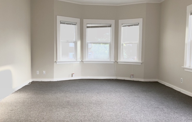 Welcome Home to 1055-B Grand Avenue, South San Francisco!