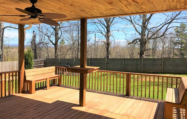 Great Family Home -  Fenced Backyard - Garage!