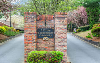2106 PALMYRA DR SE