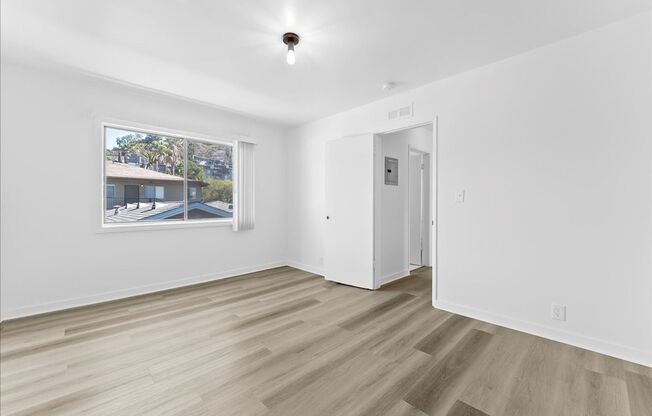 1437 E. Windsor Road