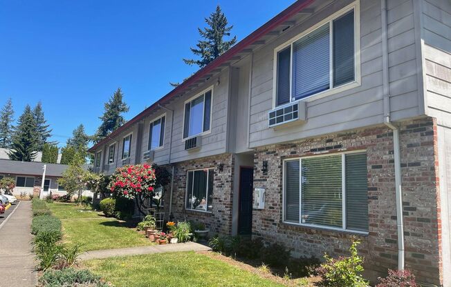 1 bed, 1 bath, 600 sqft, $1,300, Unit 08