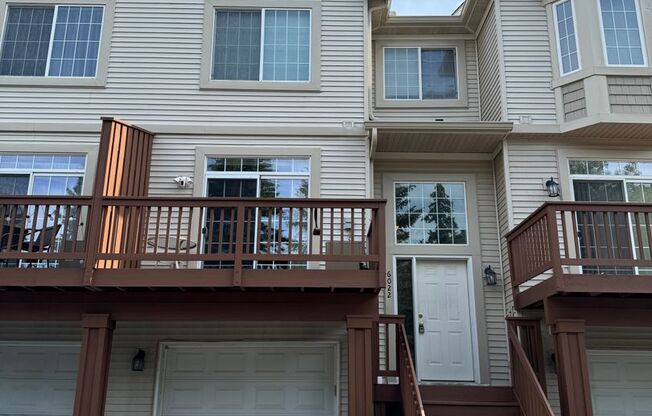 Great Location *2Bed*1.5Bath Townhouse - Oakdale-Available August 1