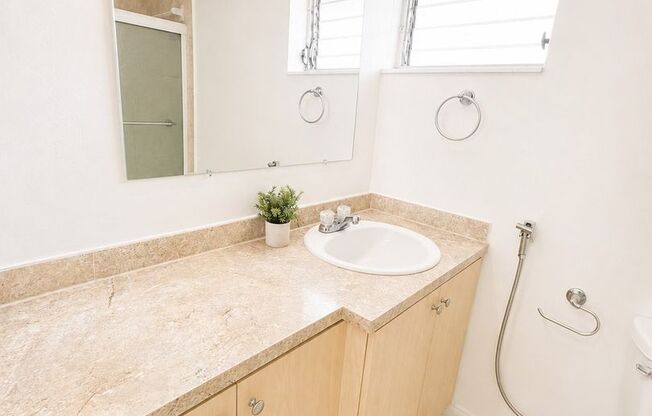 1 bed, 1 bath, 750 sqft, $1,700, Unit A28