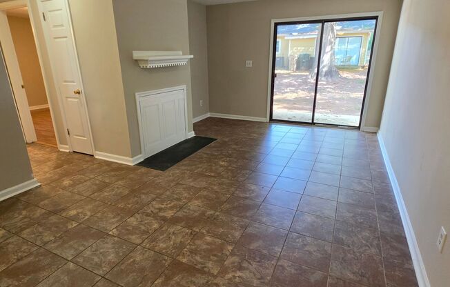 Clean 2BR/2BA Townhome in Garner Near White Oak & I-40