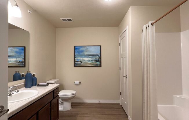 2 beds, 2 baths, 1,103 sqft, $1,690, Unit SH 1100-102