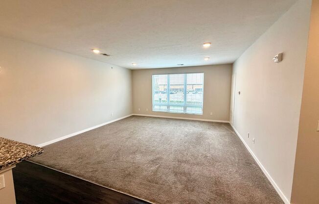 1 bed, 1 bath, 925 sqft, $1,395, Unit 202-3412 Dodge St